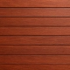 Horizontal angeordnete Bretter aus rotbraunem Sapeli-Holz mit edler Maserung und feiner Oberflächenstruktur.
